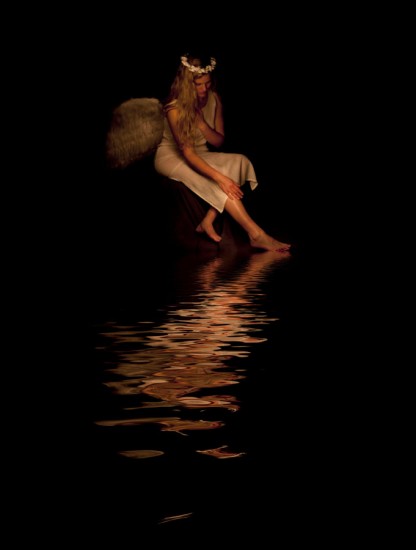 Angel reflection by Enrique. jpg